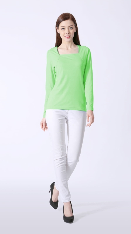 Koszulka damska bawełniana z długim rękawem w kolorze jasnym zielonym, fason VKDRd-25, dekolt karo, efekt bolerka, delikatnie taliowana.jpg