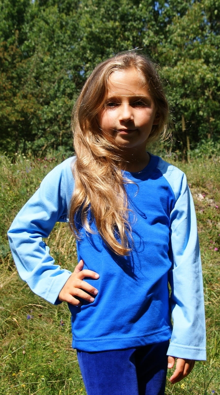 Koszulka dziecięca unisex z długim rękawem chabrowo niebieska fason  VKDRm-3, bawełniana, raglanowe wszycie rękawów, fason dla dziewczynki i dla chłopca.jpg