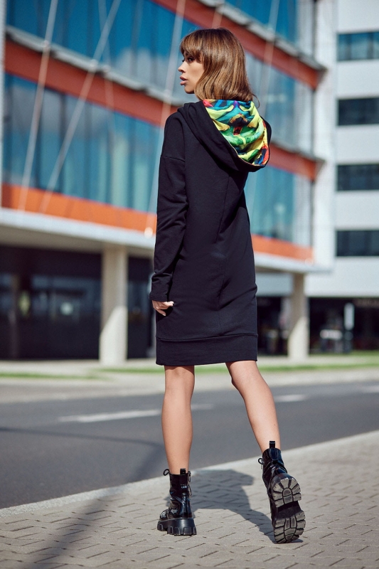 Sukienka czarna dresowa damska z kapturem długi rękaw Ventus.jpg