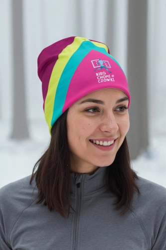 Czapka sportowa z kolekcji Bieg Chomiczówki i Ventus Sport, fason unisex, dwustronna, z jednej strony z dodatkiem koloru bordowego, z drugiej koloru granatowego.jpg