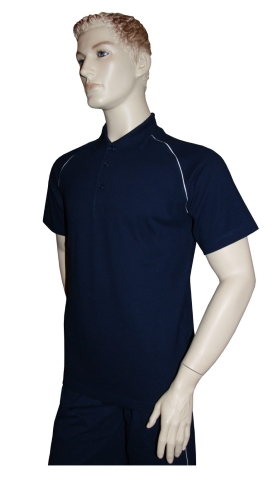 Koszulka polo męska z krótkim rękawem granatowa fason VKPm-11 z białą wypustką w raglanowym wszyciu rękawa.jpg