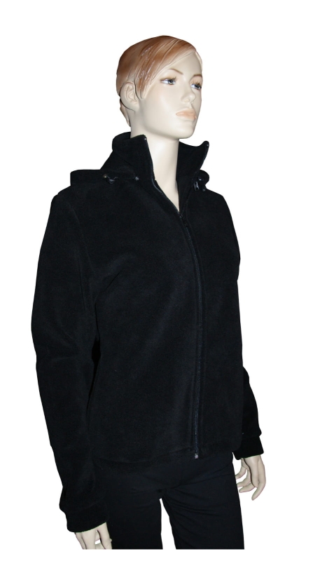 Polar damski czarny fason VPL-8 z dopinanym kapturem, stójka, rozpinany na całości na zamek, dwie kieszenie, rękawy wykończone mankietem, telikatnie taliowany, odszyty z grubego polar shelter.jpg